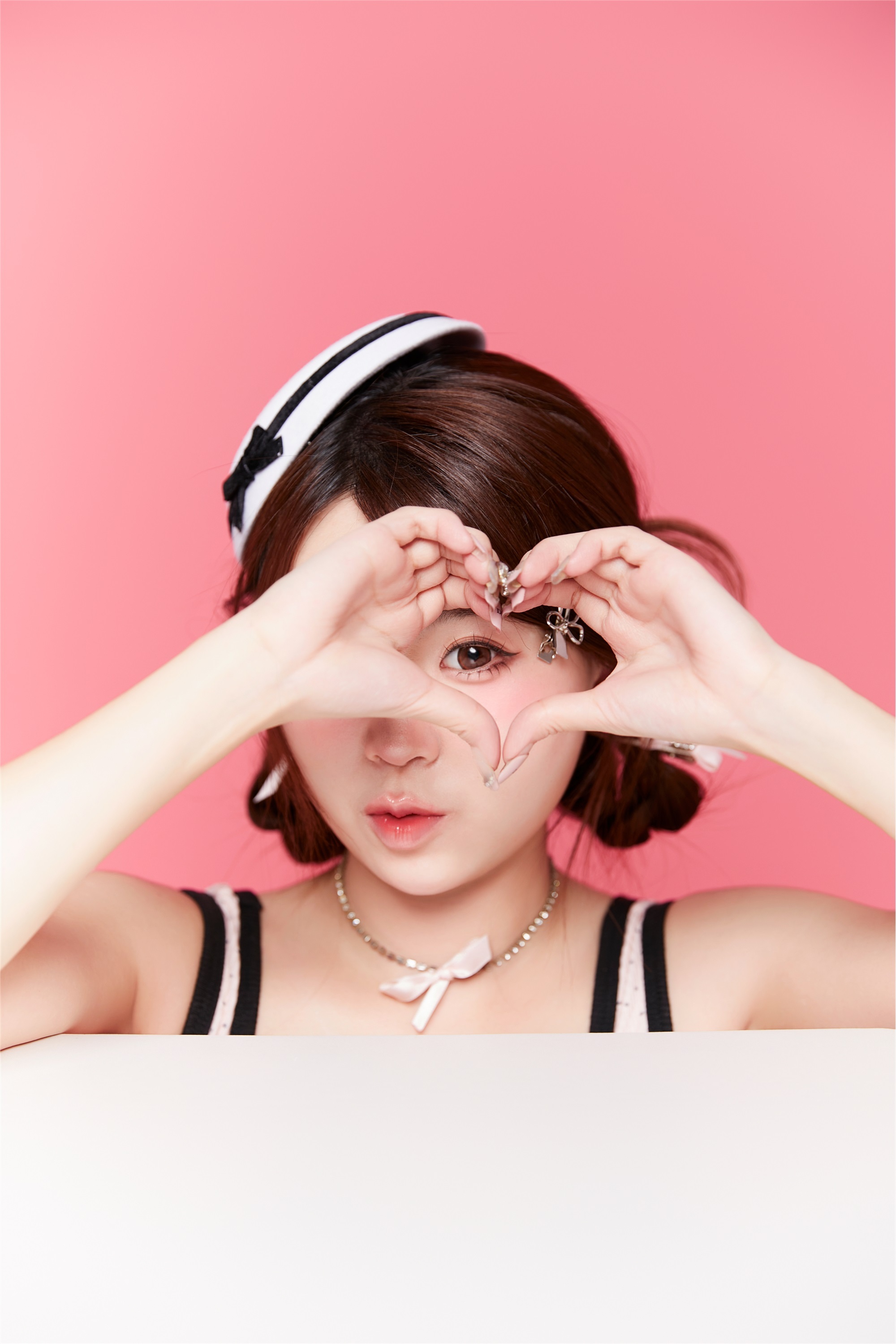 YITUYU艺图语 2025.01.07 粉色甜妹肖像 CARLEE是77呀